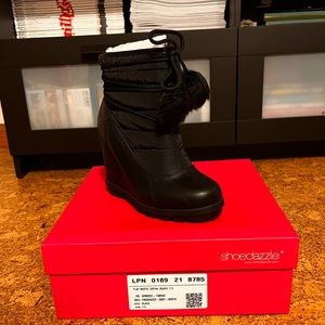 📣🎉 SALE Ertha Cold Weather Wedge Boot NIB